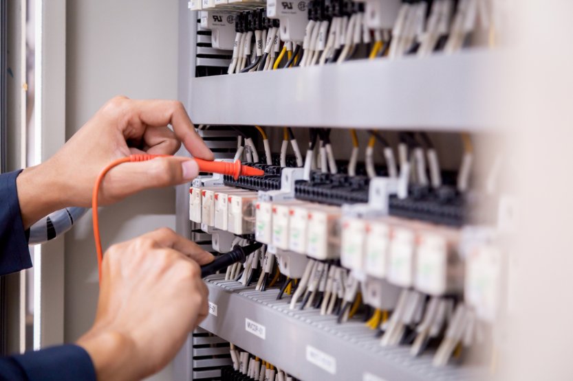 szakértő villanyszerelők